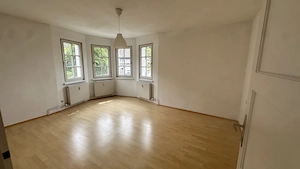 Charmante Altbauwohnung mit verglaster Loggia und Bergblick in Feldkirch-Tisis Bild 2