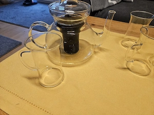 Teekanne mit 6 Gläsern Bild 3