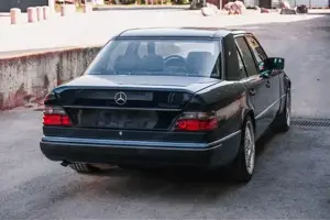 Mercedes-Benz E-Klasse 220E W124 MOPF 1,5 16V M111 Limousine Bild 9