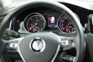 VW Golf Bild 8