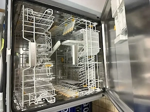 Gewerbe-Geschirrspüler von Miele PG 8131i Professional  Bild 2