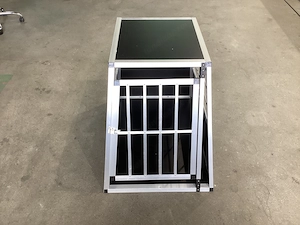 Alu Hundebox zu verkaufen Bild 2