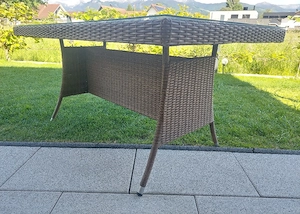 Gartentisch + Stühle GRATIS Bild 3