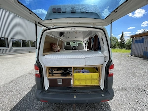 VW Bus Camper: Top Fahrzeug, Webasto, Doppelbett & Pickerl bis 05 26   Bereit für das Abenteuer! Bild 10