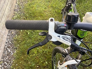 Moutinbike Marke TREK schwarz   weiss   hellgrün  Bild 4