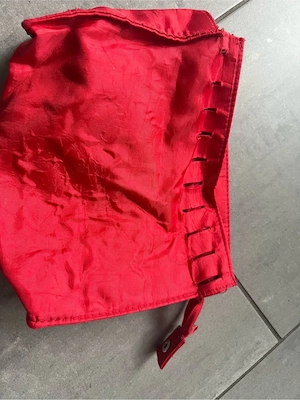 Rote Kosmetiktasche mit Reißverschluss   Satin Optik   Kulturbeutel Bild 4