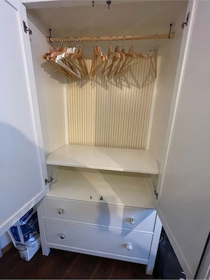 Kleiderschrank  Bild 2