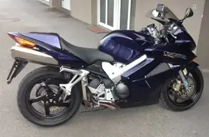 Honda VFR 800 V 4 Tec ABS