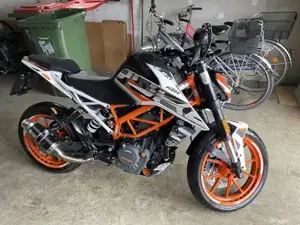 KTM 390 Duke gepflegt, unfall- und umfallfrei Bild 2
