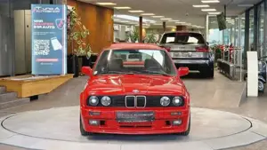 BMW 325 Bild 2
