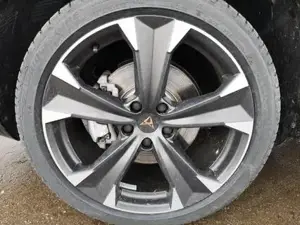 Cupra Ateca 1.5TSI DSG ABT 19 Zoll Navi ACC GV5 140 kW (190... Bild 3