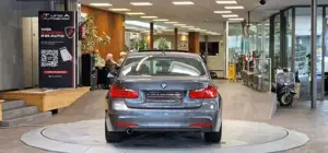 BMW 320 Bild 8