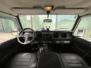 Land Rover Defender 90 TD5 Bild 6