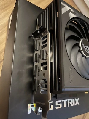 Asus rog strix rtx 4070 ti Bild 2