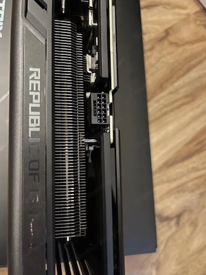 Asus rog strix rtx 4070 ti Bild 3
