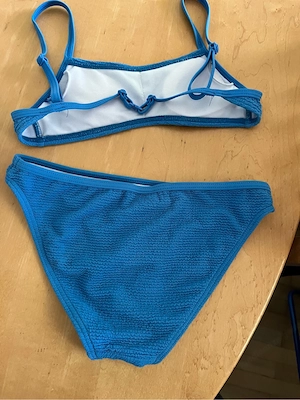 2 Bikinis Gr.140 Bild 4