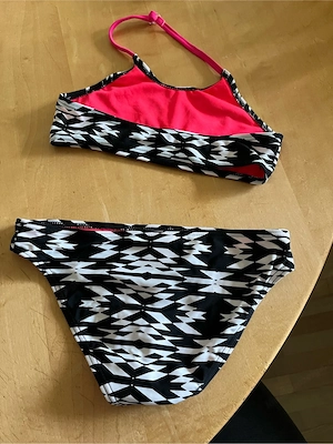 2 Bikinis Gr.140 Bild 3