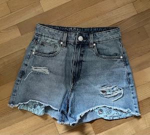 Kurze Damenshort Gr.34