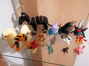 Pokémon-Figuren neuwertig