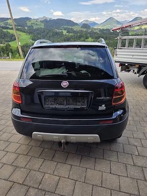 Auto Fiat 4x4 Bild 2