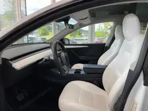 Tesla Model Y Bild 10