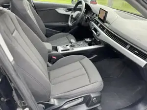 Audi A4 Bild 16