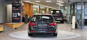 BMW 330 Bild 8