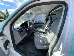 VW Bus Camper: Top Fahrzeug, Webasto, Doppelbett  Pickerl bis 05 26   Bereit für das Abenteuer!