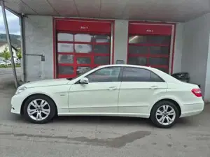 Mercedes-Benz E 220 Bild 5