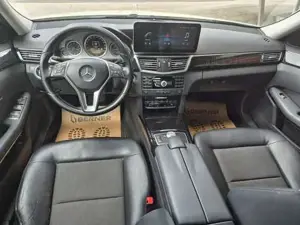 Mercedes-Benz E 220 Bild 15
