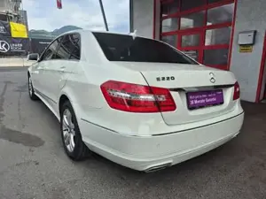 Mercedes-Benz E 220 Bild 6