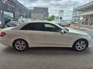 Mercedes-Benz E 220 Bild 10