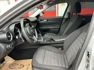 Alfa Romeo Giulia Bild 12