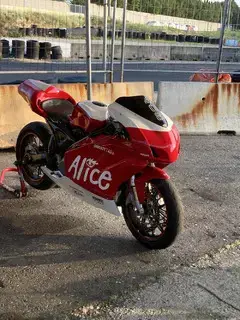 Ducati 749S Ringmotorrad Bild 3
