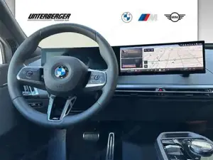 BMW iX xDrive45 I20 M Sportpaket HK HiFi DAB LED Bild 7