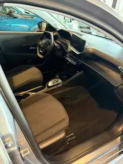 Peugeot 208 Bild 7