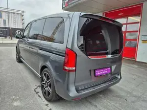 Mercedes-Benz V 220 Bild 9