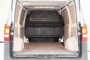Mercedes-Benz eVito 112 Kasten Lang Navi KAM SpurW SpurH LM Bild 10