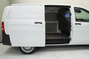 Mercedes-Benz eVito 112 Kasten Lang Navi KAM SpurW SpurH LM Bild 13