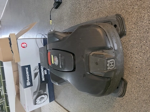 Husqarna Automower 305 - BJ 2020 Bild 2