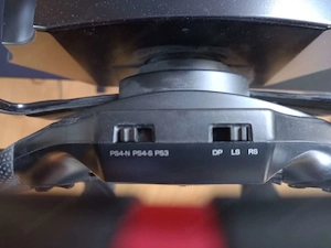 Lenkrad mit Gestell und Fußpedalle für PlayStation 4 und 5 Bild 5