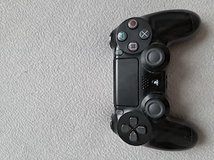 PlayStation 4 Slim + 7 Spiele + Controller Bild 7