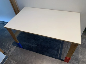 Kindertisch - höhenverstellbar - mit 4 Stühlen Bild 7