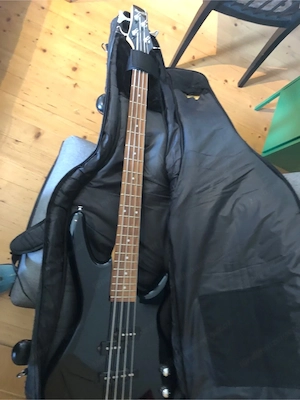 Bassgitarre Gio Soundgear Bild 2
