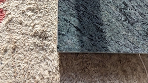 Massive Granitplatte für Waschtisch (170 cm) zu verschenken   Dunkelgrau-Grün Bild 4