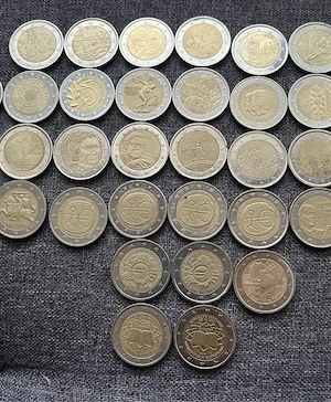 Euro-Sammlung: 78x 2  Gedenkmünzen - Sondermünzen (versch. Länder & Motive) + 1  Monaco Bild 9