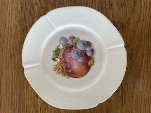 Porzellanschale mit Teller Bild 4