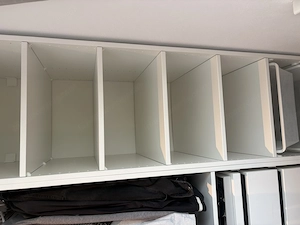 IKEA PAX Kleiderschrank Regalmodul 50x58x201 cm weiß mit 5 Böden & Körben Bild 4