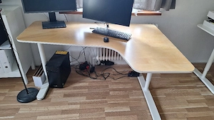 Schreibtisch