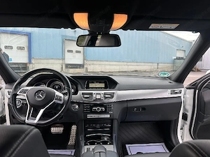 Mercedes Benz E 220 CDI Luftfahrwerk Automatik Baujahr 2013 Bild 6